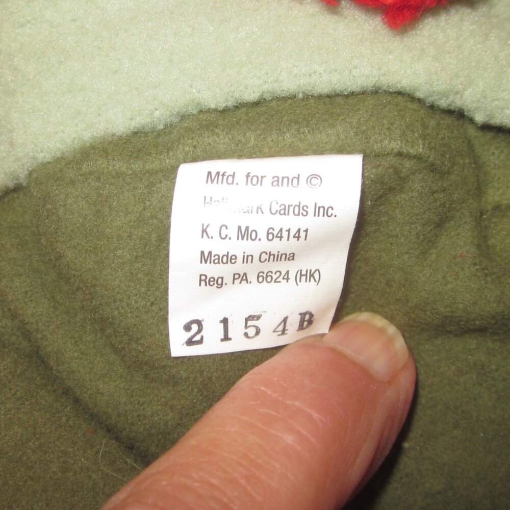 Hallmark Teddy Mittens 2002 Stuffed Bear - Picture 4 of 5